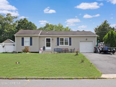 1113 Seashell Avenue, House other with 2 bedrooms, 2 bathrooms and null parking in Manahawkin NJ | Image 3