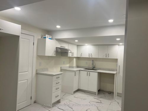 4 Lafleur Crt, Brampton, ON, L6Y3L8 | Card Image