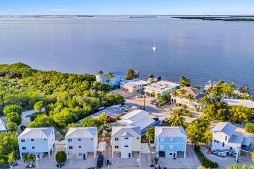 9 Gulf Dr, Key Largo, FL, 33037-2514 | Card Image