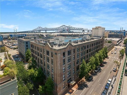 207-700 S Peters St, New Orleans, LA, 70130-1604 | Card Image