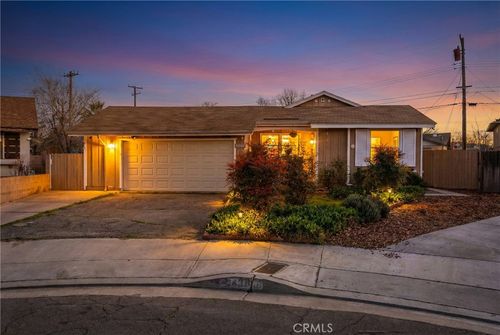 43848 Fern Ave, Lancaster, CA, 93534-5049 | Card Image