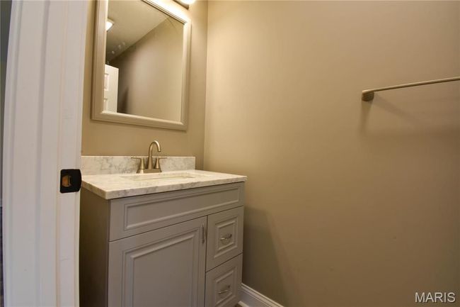 305 E Hauser St, House other with 4 bedrooms, 3 bathrooms and 2 parking in Litchfield IL | Image 32