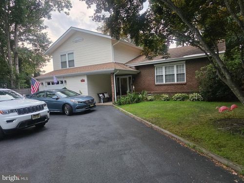 100 Reel Avenue, Manahawkin, NJ, 08050 | Card Image
