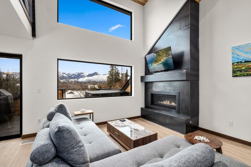 unit-b-104 Obrien Ave, Whitefish, MT, 59937-3194 | Card Image