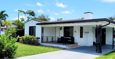 1608 Ne 34th St, House other with 4 bedrooms, 3 bathrooms and null parking in Oakland Park FL | Image 1