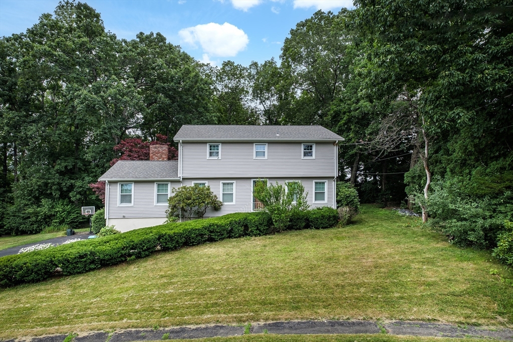 Hillside Dr, Shrewsbury, MA 01545