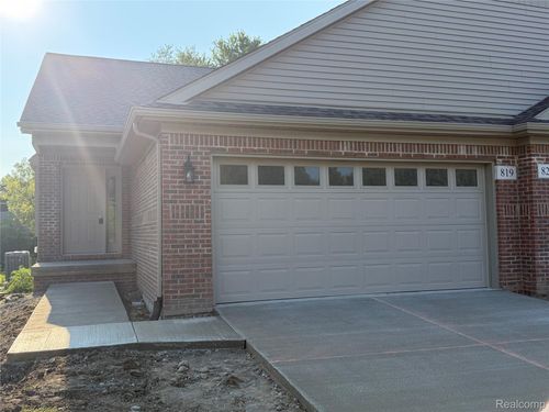 819 Chelsea Ridge Ct, Howell, MI, 48843-2486 | Card Image