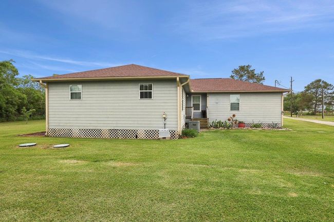 3 - 13872 Shellhammer Rd, House other with 4 bedrooms, 2 bathrooms and null parking in Winnie TX | Image 27