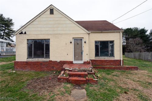 102 Woodrow St, Marietta, OH, 45750-1161 | Card Image