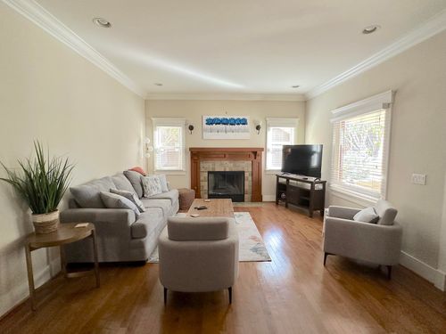 a-1434 Laguna St, Santa Barbara, CA, 93101-1211 | Card Image