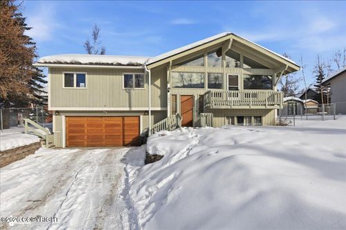16941 Vanover Cir, Eagle River, AK, 99577-8130 | Card Image