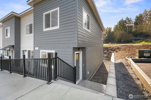 1032 1 Guard St, Friday Harbor, WA, 98250-9205 | Card Image