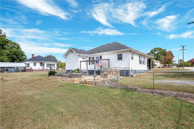 1 Virginia Ave, House other with 3 bedrooms, 2 bathrooms and null parking in Honea Path SC | Image 25
