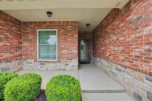 633 Geneva Drive, Edmond, OK, 73025 | Card Image
