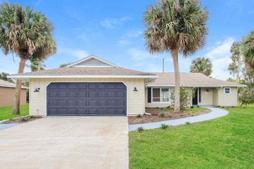 1855 5th Pl, Vero Beach, FL, 32962-2143 | Card Image