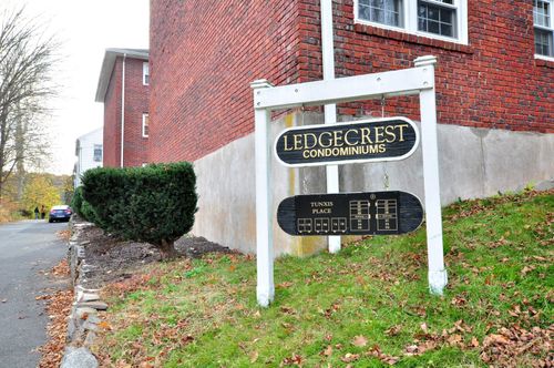 c-5 Tunxis Pl, Tariffville, CT, 06081-9675 | Card Image