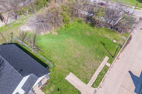 1054 Bransford St, Fort Worth, TX, 76104-5328 | Card Image