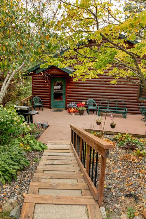 2800 White Pine Ln, Motley, MN, 56466-2482 | Card Image