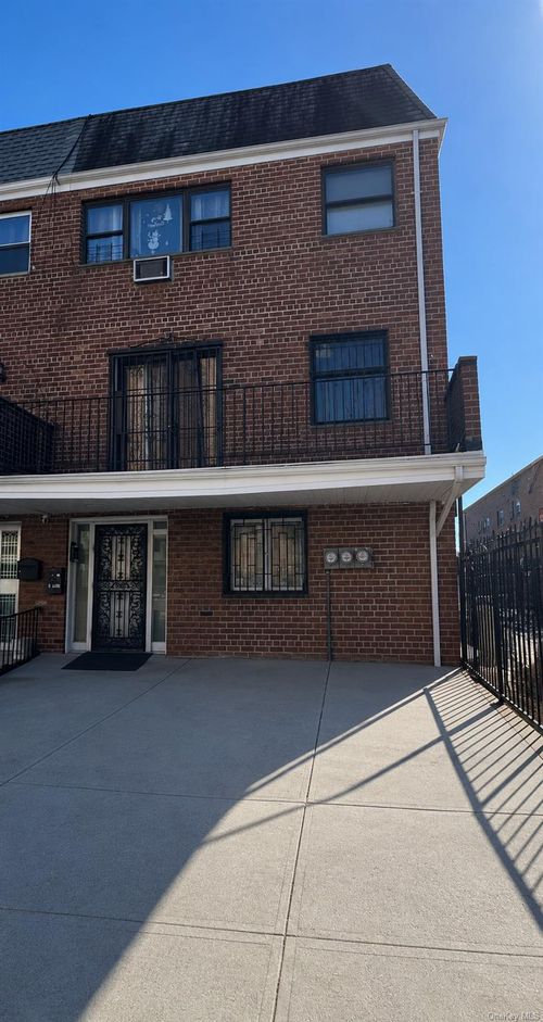 1-94-02 57th Ave, Elmhurst, NY, 11373-5190 | Card Image
