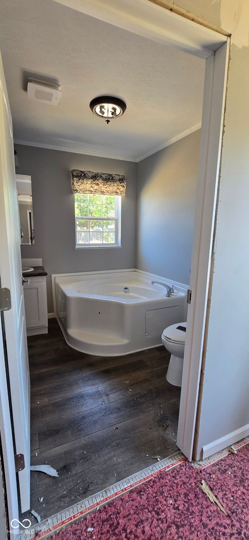 425 Dream Way, Cloverdale, IN, 46120-8869 | Card Image