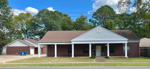 1009 S Main St, Malvern, AR, 72104-5222 | Card Image