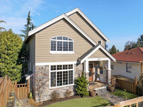 8360 Loyal Way Nw, Seattle, WA, 98117-3949 | Card Image