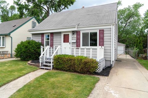 921 Bauman Ave, Royal Oak, MI, 48073-2055 | Card Image