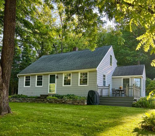 468 E River Rd, Riverton, CT, 06065-1016 | Card Image