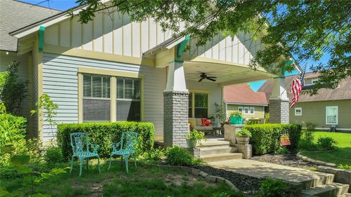 1806 N Best Friend Ln, Fayetteville, AR, 72704-6520 | Card Image