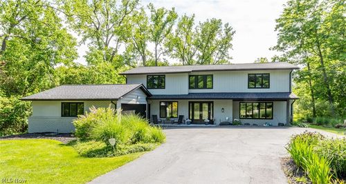 28750 S Woodland Rd, Pepper Pike, OH, 44124-5659 | Card Image