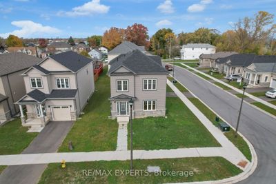 2 Bromley Dr, House other with 4 bedrooms, 3 bathrooms and 2 parking in Saint Catharines ON | Image 2