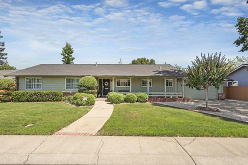 15 W Robinhood Drive, Stockton, CA, 95207 | Card Image