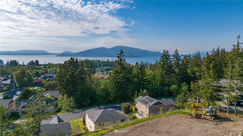 2307 Antone Way, Anacortes, WA, 98221-1285 | Card Image