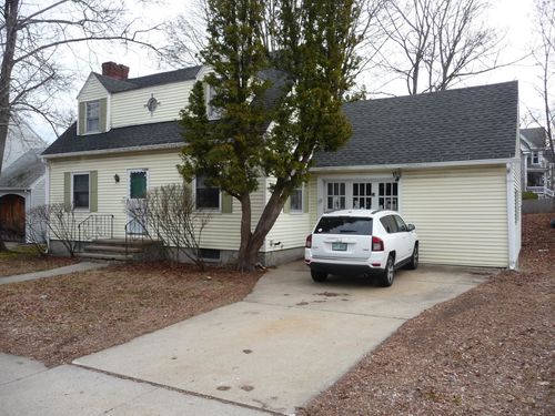 857 Union Street, Manchester, NH, 03104 | Card Image