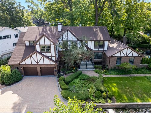 1330 Maple Ave, Downers Grove, IL, 60515-4863 | Card Image