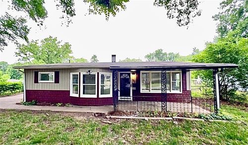 501 Orchard Ln, Saint Joseph, MO, 64501-3536 | Card Image