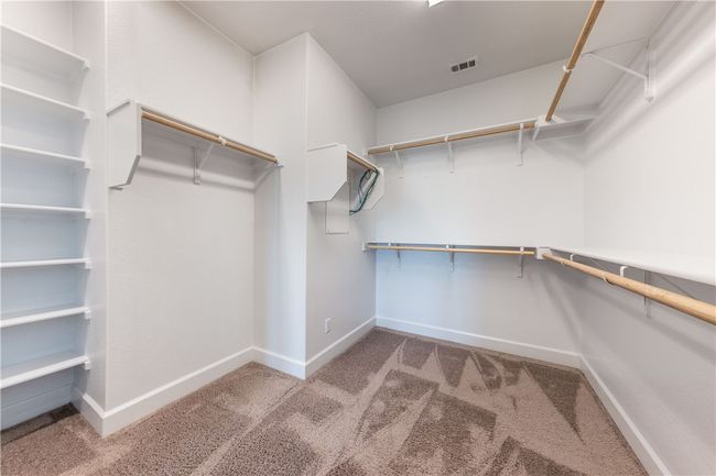 Closet with loads of room! | Image 14