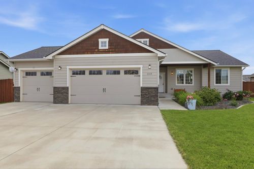 1117 N Main St, Deer Park, WA, 99006-5255 | Card Image