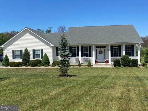 447 Plow Run Ln, WINCHESTER, VA, 22602-3272 | Card Image