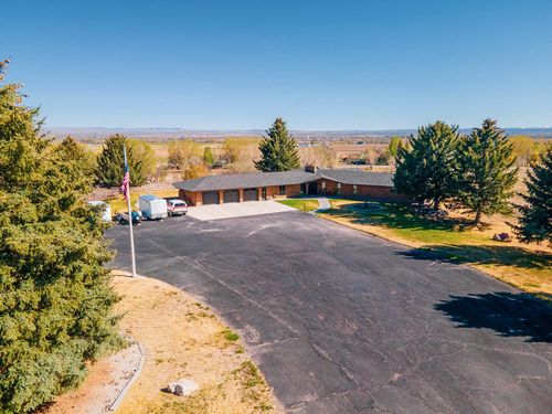 2425 Main St, Riverton, WY, 82501-6006 | Card Image