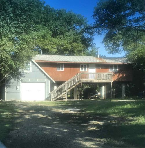 917 N Timber Rd, Belle Plaine, KS, 67013-8207 | Card Image
