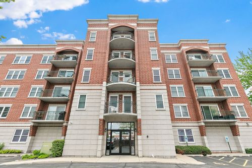 504-104 N Plum Grove Rd, Palatine, IL, 60067-5279 | Card Image
