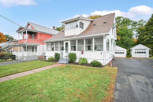 41 Delmont St, Manchester, CT, 06042-3511 | Card Image