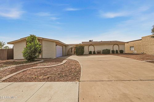 501 Palmary Dr, El Paso, TX, 79912-2815 | Card Image