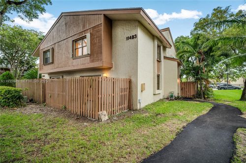 2e-11483 Sw 109th Rd, Miami, FL, 33176-8459 | Card Image
