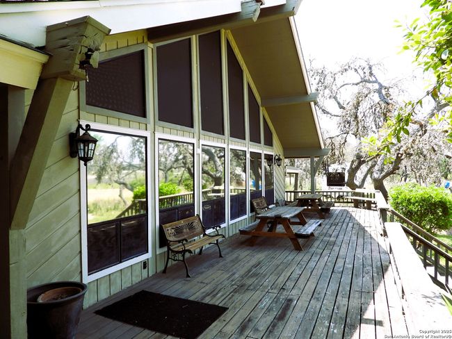 3078 Goat Hill Rd, House other with 4 bedrooms, 4 bathrooms and null parking in Lakehills TX | Image 60