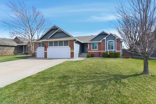 4114 N Parkdale Cir, Maize, KS, 67101-3777 | Card Image