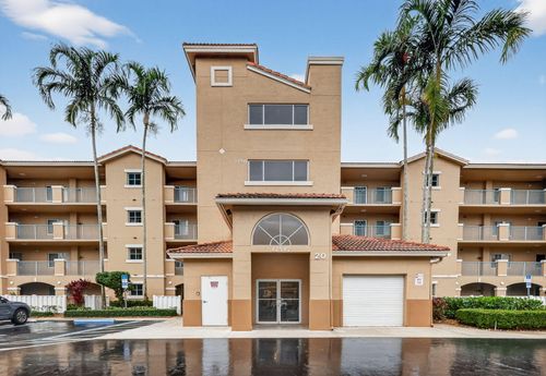 204-12547 Imperial Isle Dr, Boynton Beach, FL, 33437-7231 | Card Image