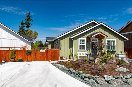 5032 Eagle Ridge Dr, Freeland, WA, 98249-8806 | Card Image