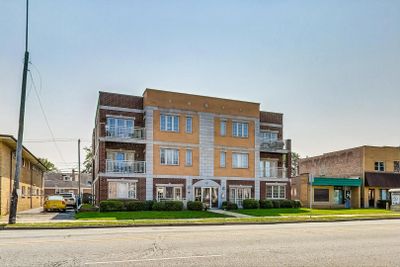 1W - 9107 W Grand Avenue, Condo with 2 bedrooms, 1 bathrooms and 1 parking in Franklin Park IL | Image 3